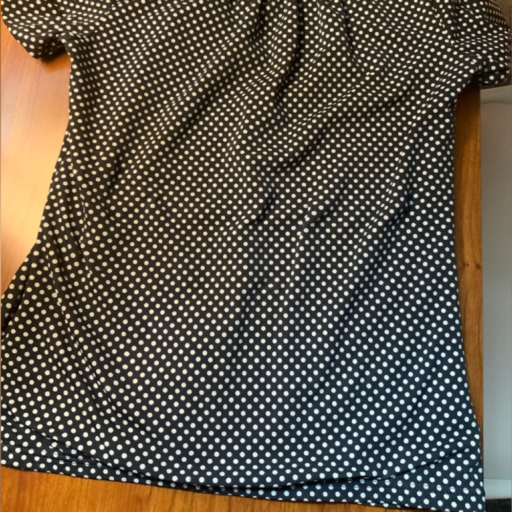 Cute polka dot shirt, size 8/10 girls